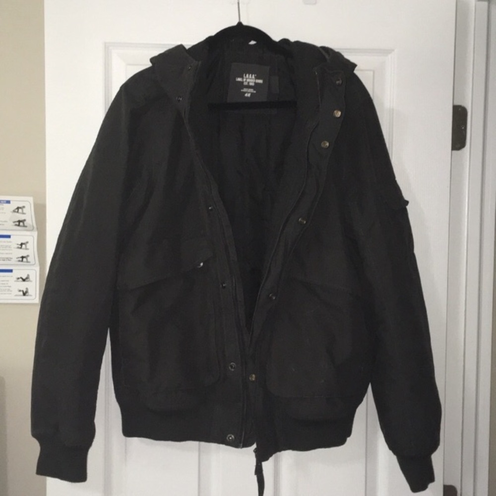 H&M insulates coat Size L